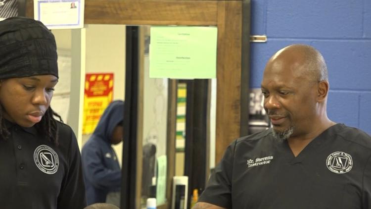 Richland One students sharpen skills give free haircuts before school starts