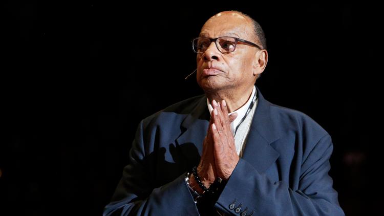Basketball Hall of Famer George Raveling who influenced Michael Jordans Nike deal dies at 88