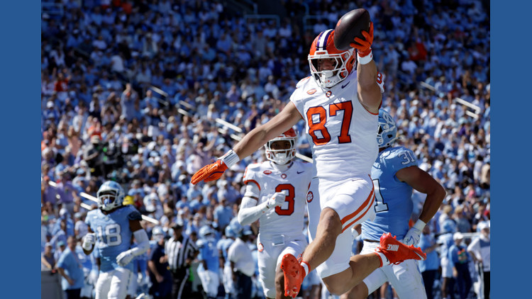 Clemson rolls out of open date by beating North Carolina 38 10 in Swinney Belichick coaching matchup