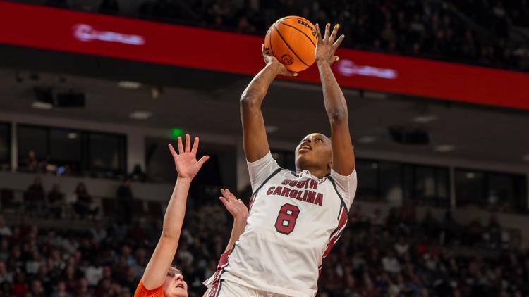 Edwards’ 24 points lead No. 2 South Carolina to a 114-47 blowout of Bowling Green