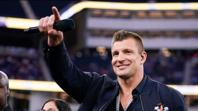 Rob Gronkowski to sign one-day contract with New England Patriots to honor late friend