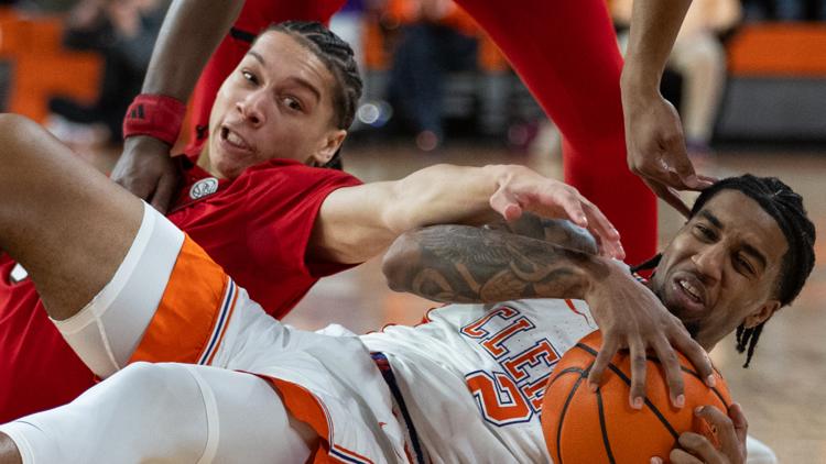 Williams 3 in OT lifts NC State to 80 76 victory over No 18 Clemson