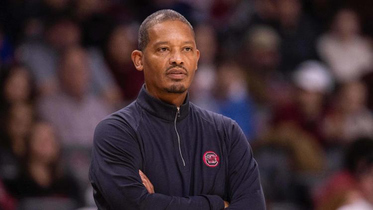 No 11 Vanderbilt keeps undefeated season alive with 83 71 victory over South Carolina