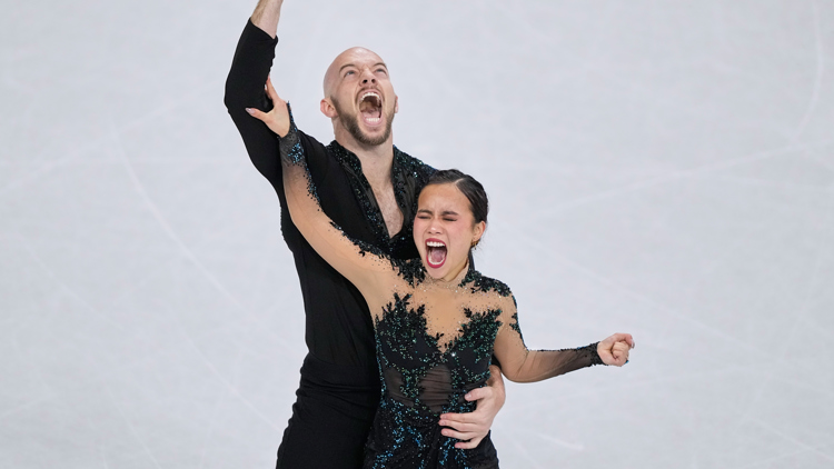 How did Ellie Kam and Danny OShea perform in figure skating pairs qualifiers