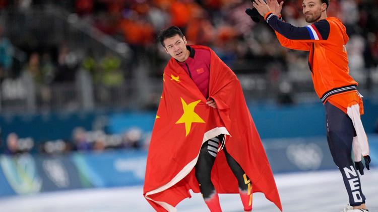 How did weather impact the mens 1500 meters at the Milan Cortina Olympics