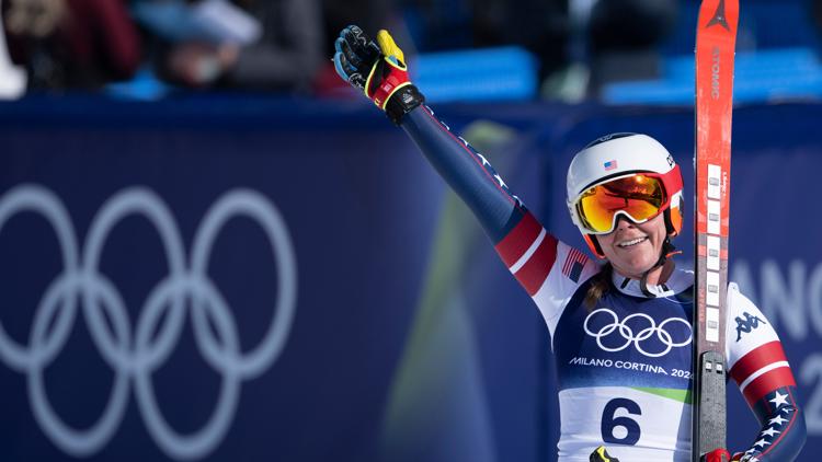 Team USA Lindsey Vonn hit slopes for womens downhill finals