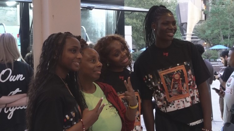 South Carolina Gamecocks women secure No 1 seed fans gear up for NCAA tournament run