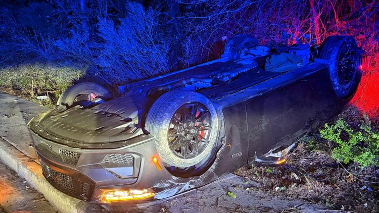 Single car rollover blocks portion of Old Cherokee Road in Lexington