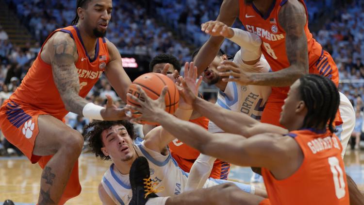 Bogavac’s late scoring powers No. 17 North Carolina to a 67-63 win over Clemson