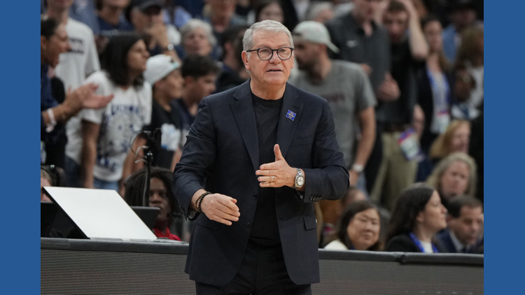 Auriemma says he felt dumb for the way exchange with Staley played out following Final Four game