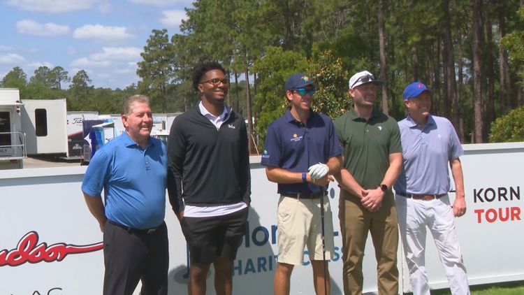LaNorris Sellers shows he can swing a club