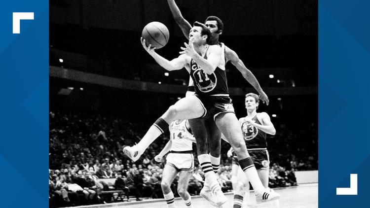 Adrian Odie Smith a basketball Hall of Famer who played at Kentucky and in the NBA dies at 89