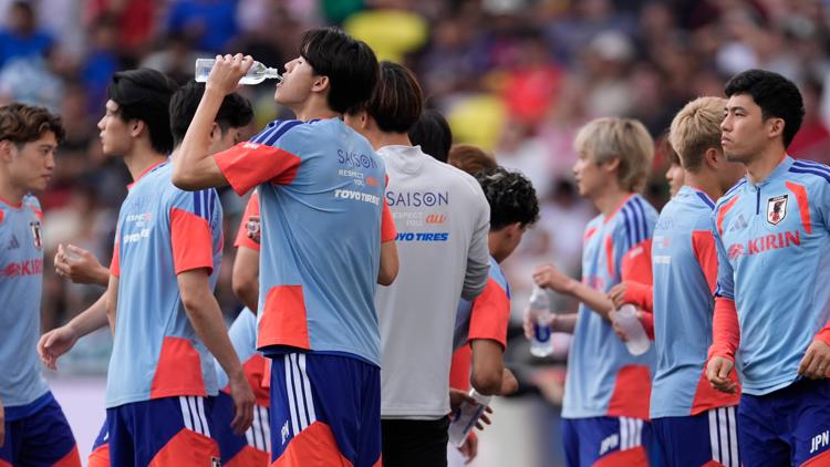 Why are there hydration breaks during the World Cup games