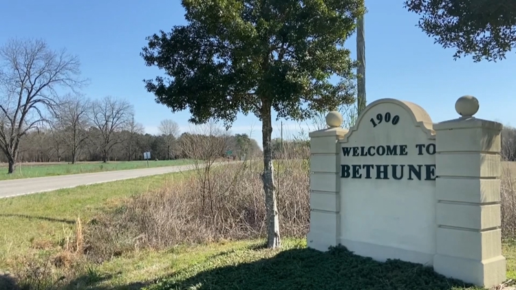 Kershaw advances $900M gas plant near Bethune as neighbors press for answers