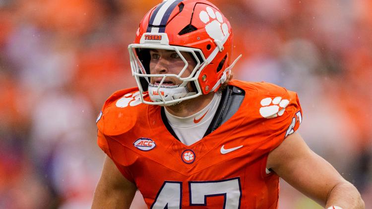 Clemson linebacker named a Walter Camp Preseason All American