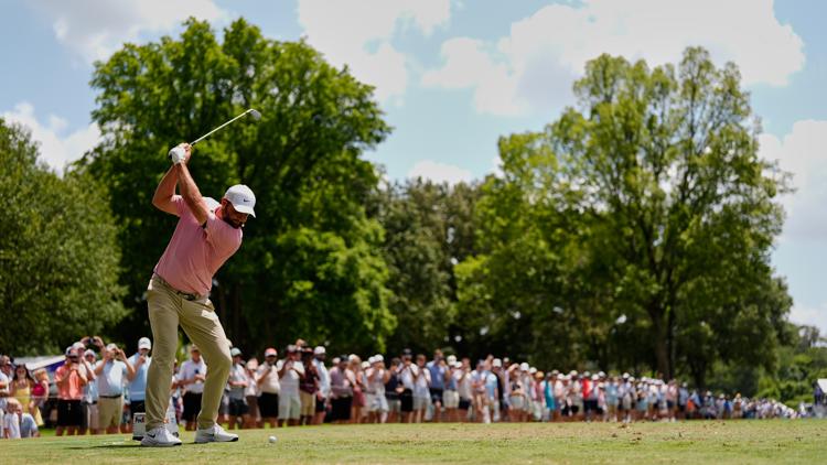 Scottie Scheffler shoots 61 to take 3 shot lead in Memphis in playoff opener