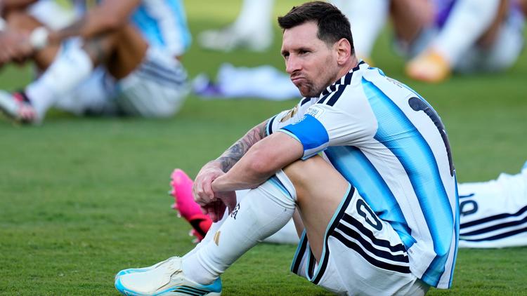 Messi shares emotional tribute in first post since fathers death hints at retirement