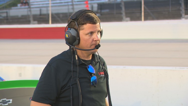 NASCARS Chase cranks up in Darlington with the Fleetio 200