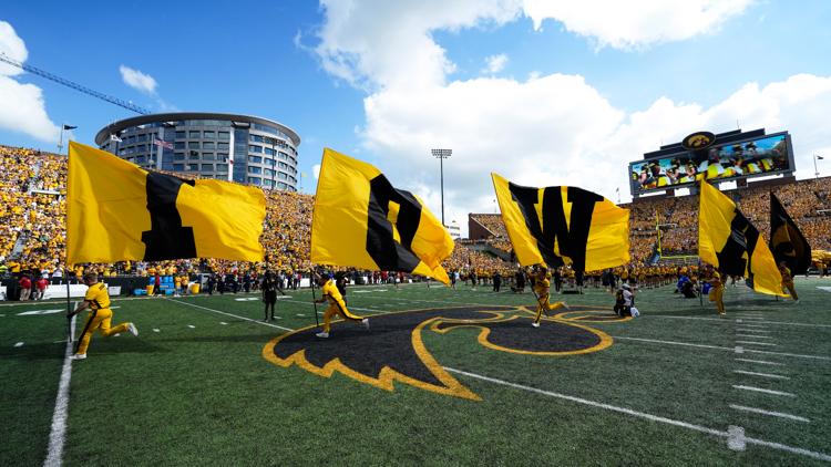 University of Iowa marching band member taken off life support after collapsing at Saturdays game