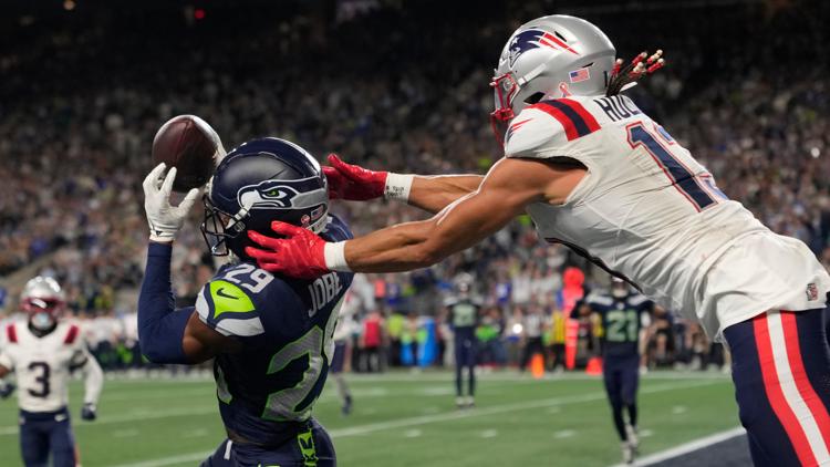Seahawks pick off Drake Maye three times to beat Patriots 13 10 in Super Bowl rematch
